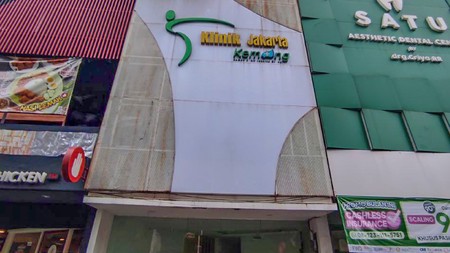 Dijual Ruko Ex Klinik Lengkap Semi Furnish di Lokasi Premier Kemang