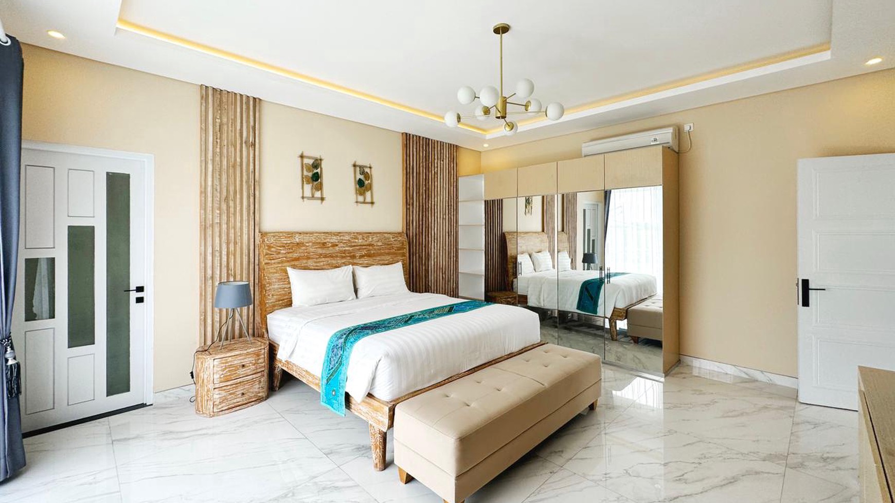 Leasehold - Luxury villa with breathtaking views of majestic mountains in Cemagi, Bal