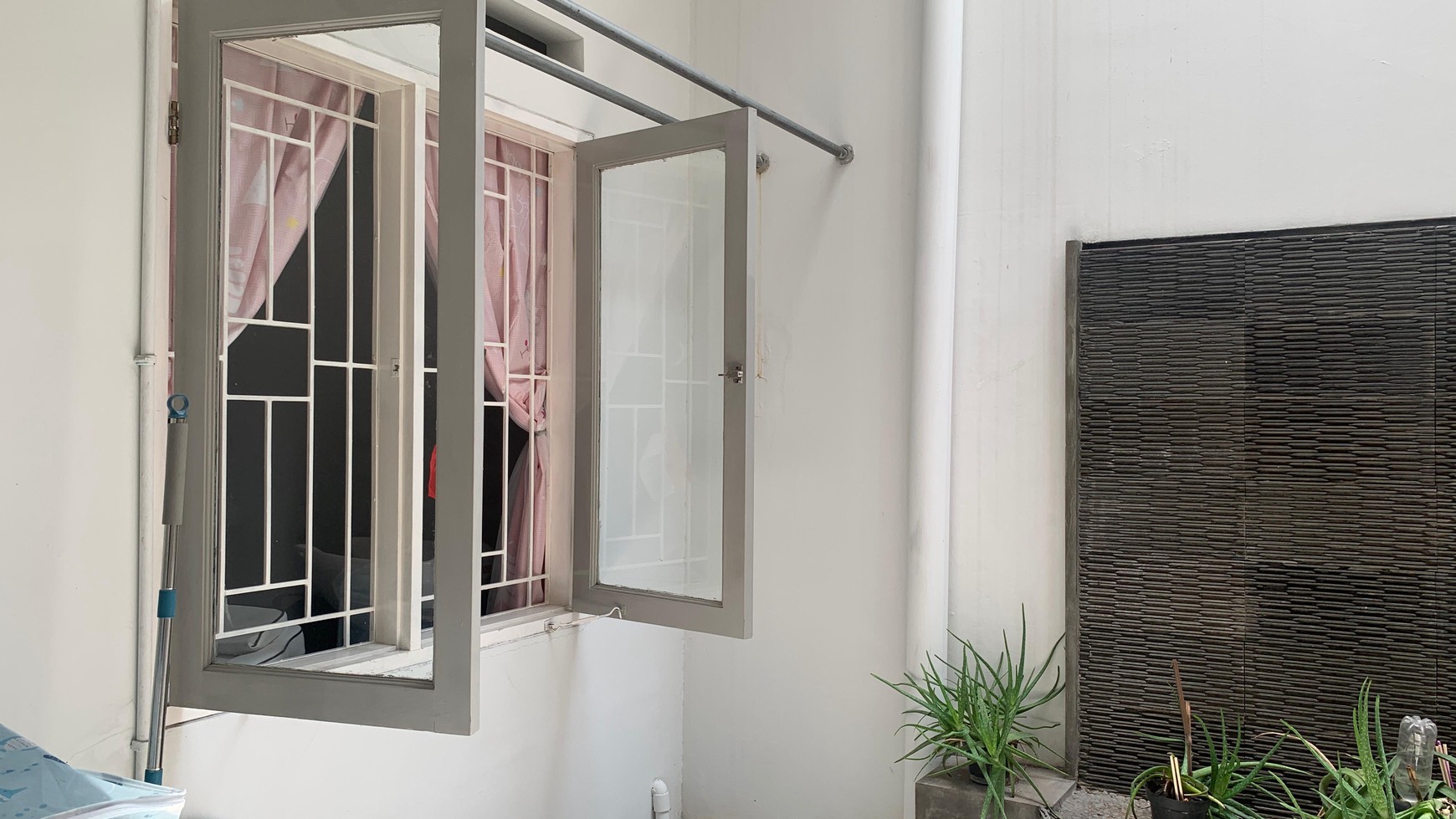 DIJUAL RUMAH MEWAH & STRATEGIS di NEW GRAND CIRENDEU RESIDENCE (FULL FURNISHED)