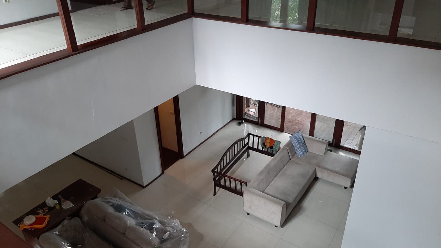 Rumah bagus, 2 lantai siap huni dalam cluster exclusive di Sektor 9