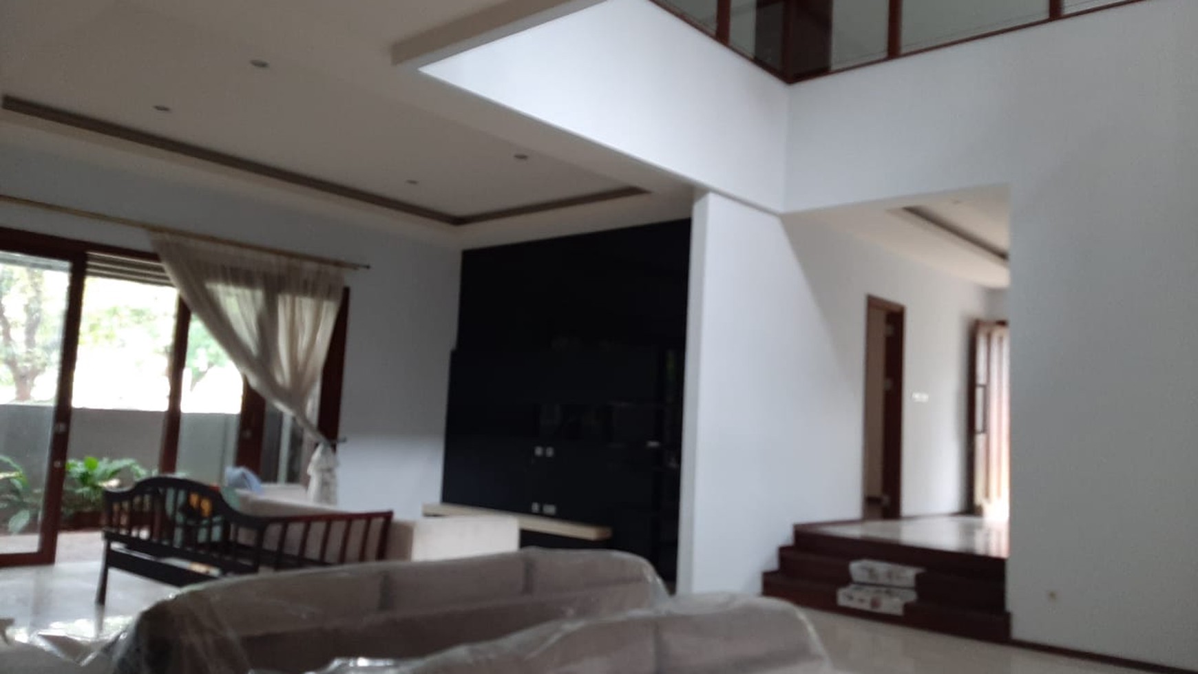Rumah bagus, 2 lantai siap huni dalam cluster exclusive di Sektor 9