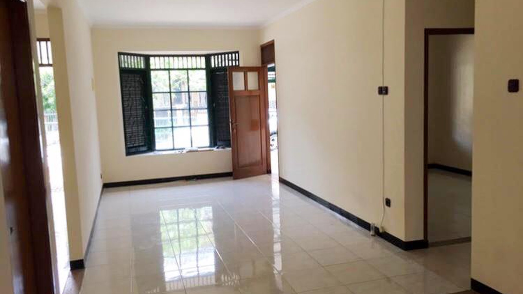 Dijual Rumah 1 Lantai di Jl Puter Bintaro Jaya Sektor 5