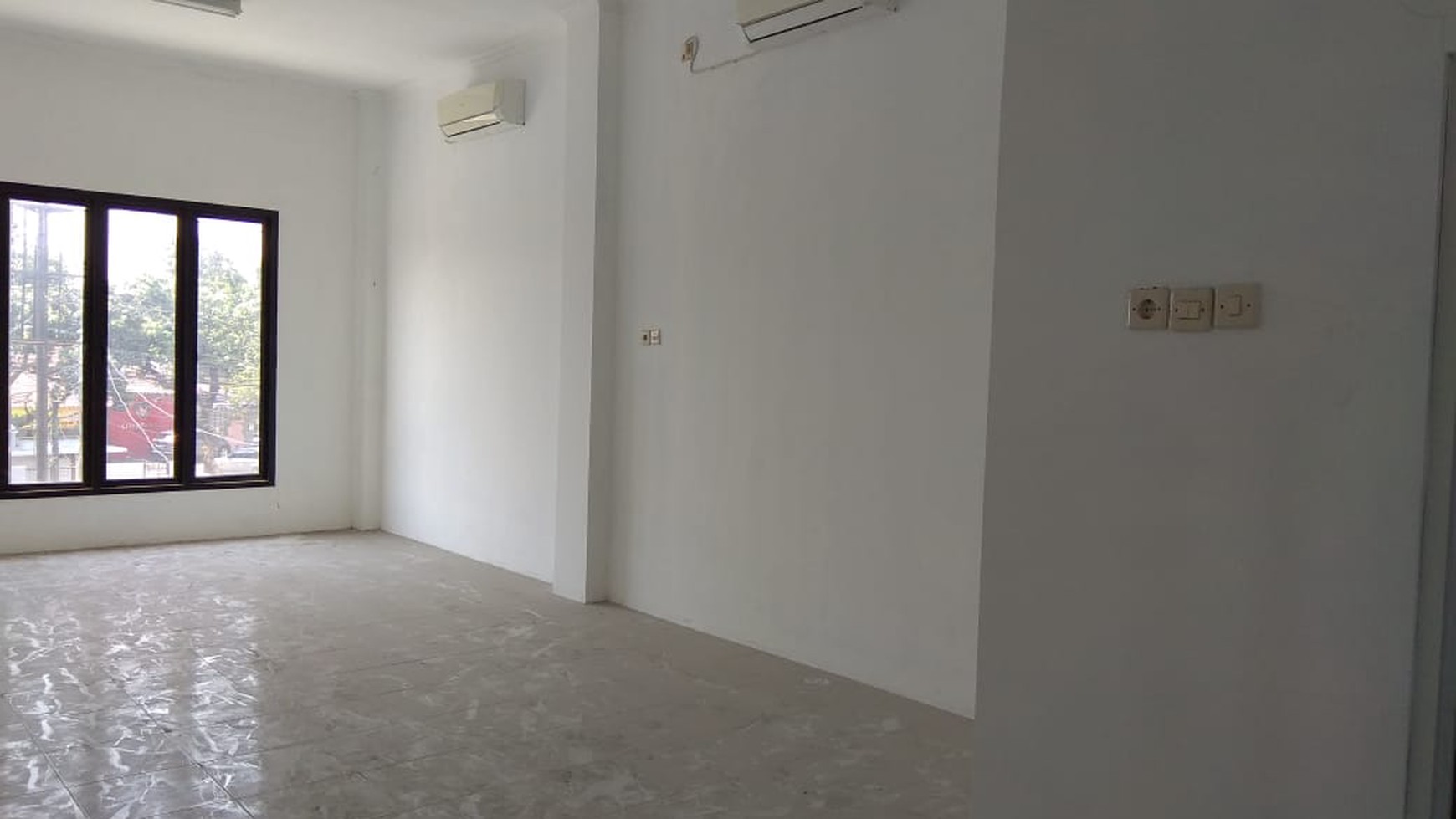 Cinere raya ruko 3 lantai disewakan dikontrakan cocok untuk kantor