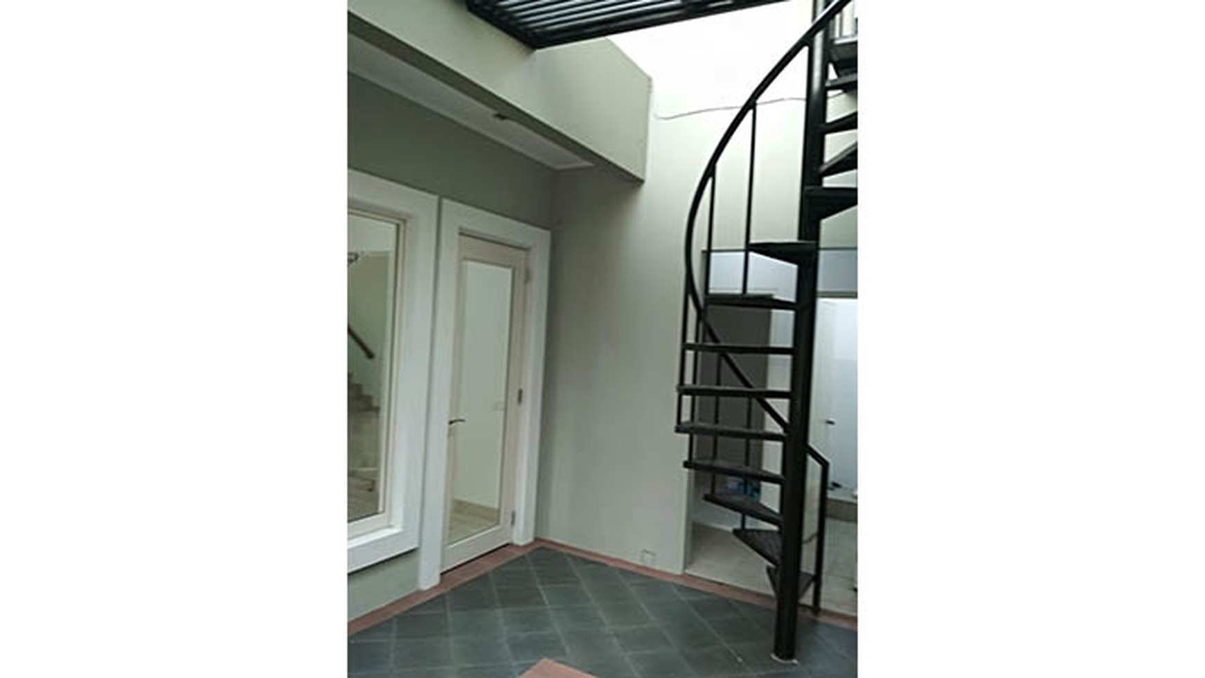 Rumah Hoek Pondok Hijau Golf Cluster Garnet. Gading Serpong