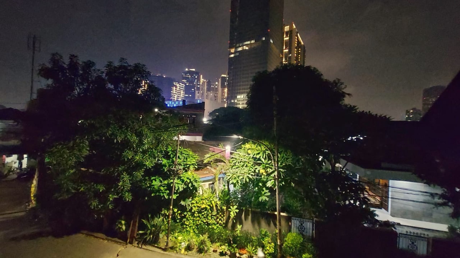 Rumah Hitung Tanah Area Cipete