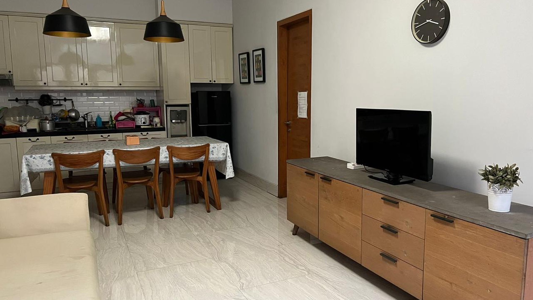 Rumah Hitung Tanah Area Cipete