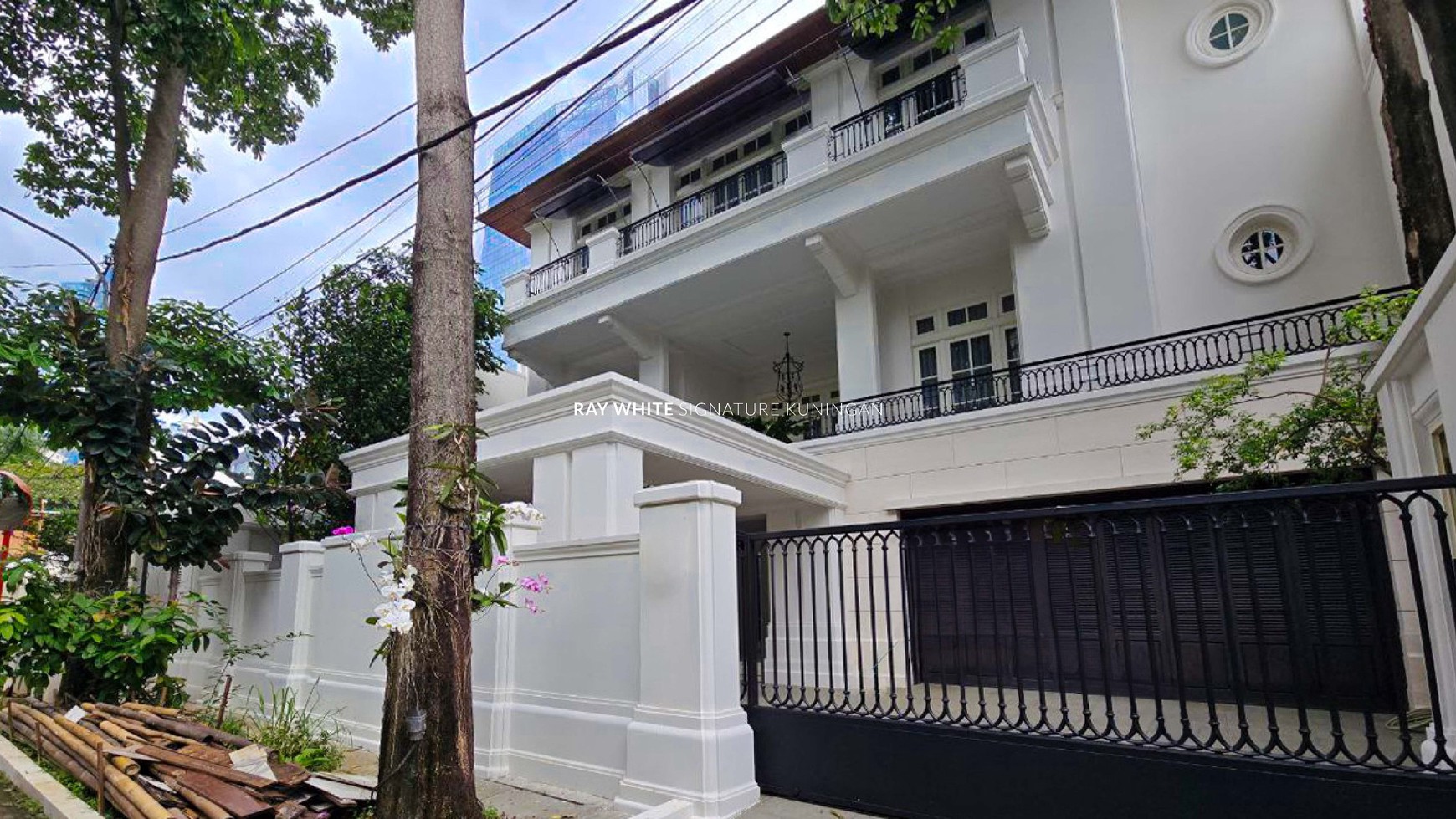 Rumah Hitung Tanah Area Cipete