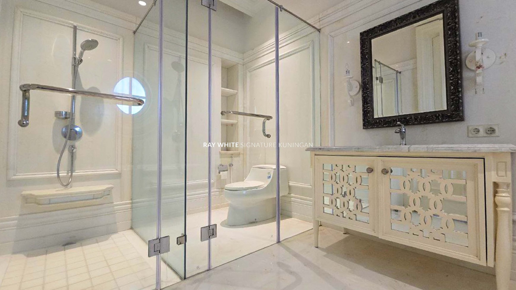 Rumah Hitung Tanah Area Cipete