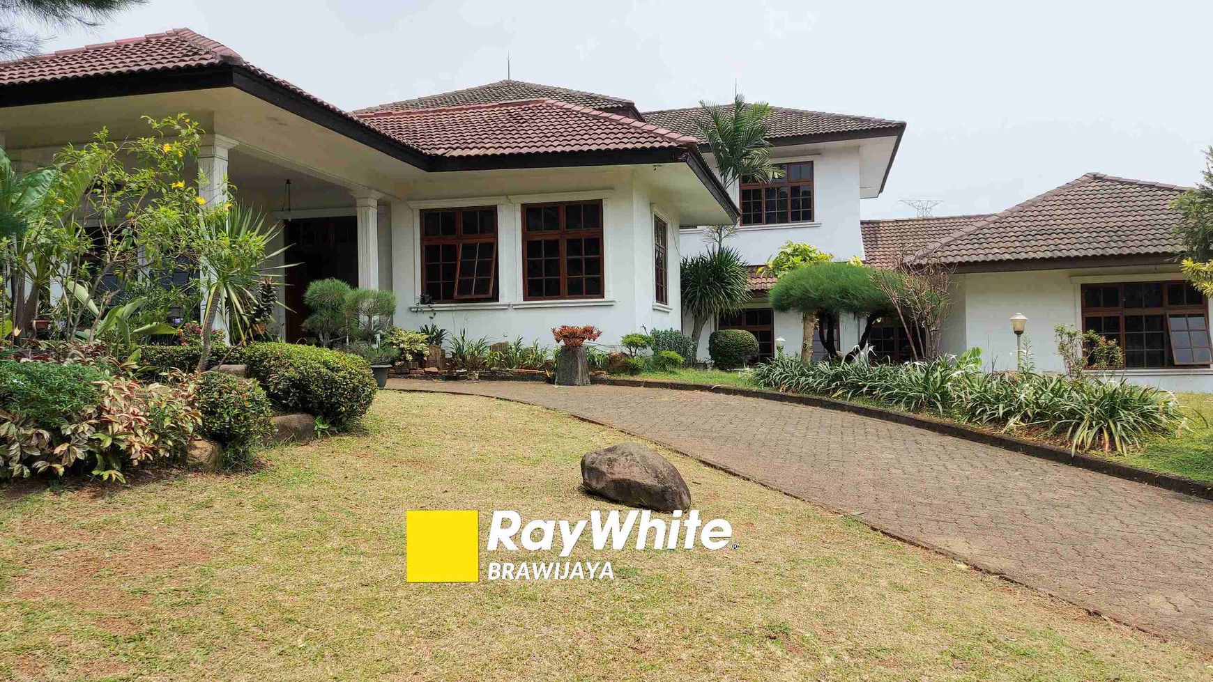 Rumah di Blok A Cinere, Depok, Jawa Barat, Lokasi tenang, view danau