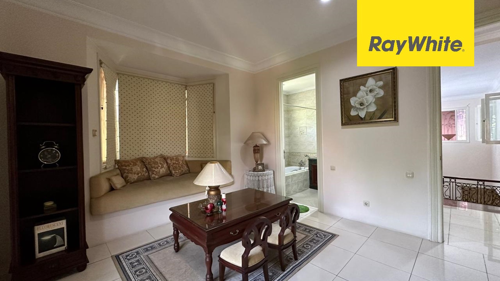 Rumah Dijual Graha Family Surabaya