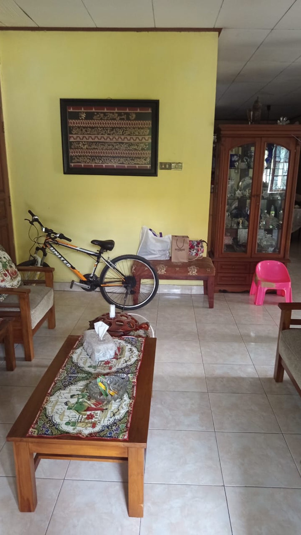 Rumah Luas Standar Diarea Komp Pajak Cipadu, Near Gatte Toll .