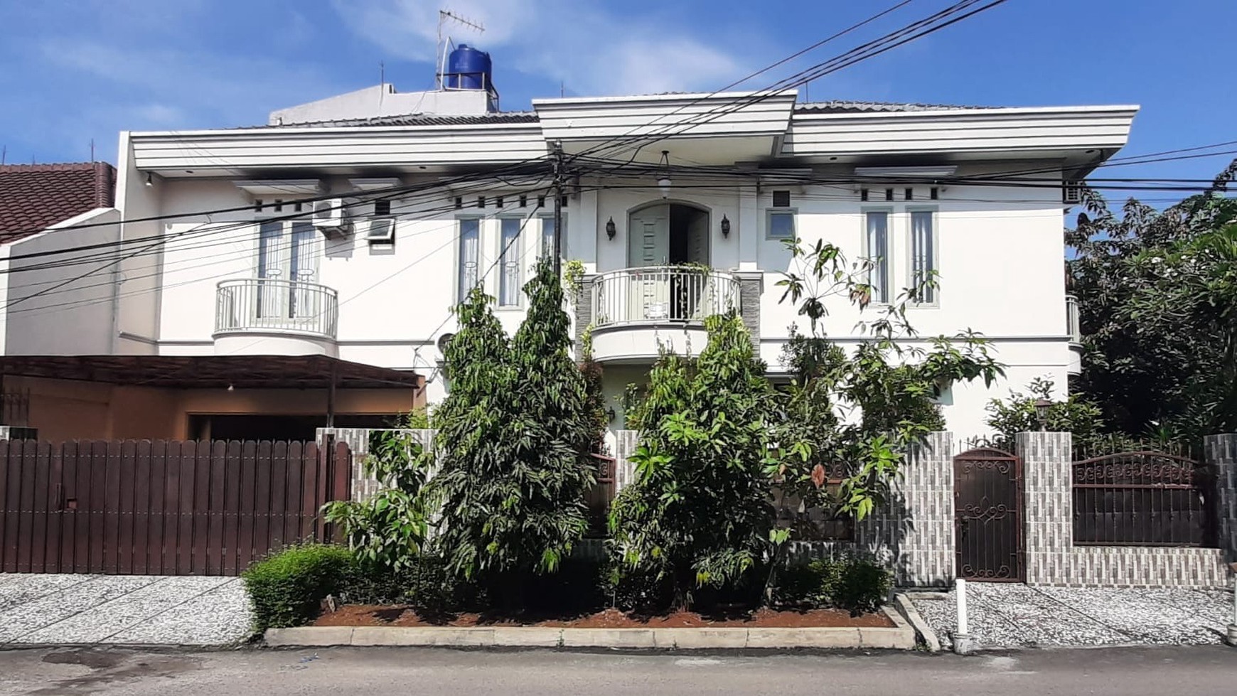 Hunian Keren Kokoh Siap masuk Diarea Bintaro Jaya Sektor 1, Dekat 2Akses Toll