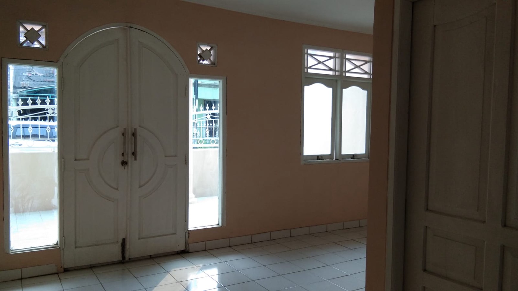 Dijual harga menarik rumah di Villa Nusa Indah - Gunung putri Bogor, Jawa Barat