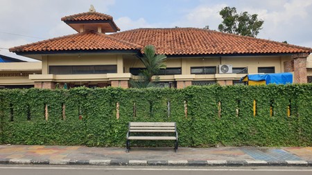 DIJUAL CEPAT Rumah Siap Huni berlokasi di komplek elite dan paling Favorite.