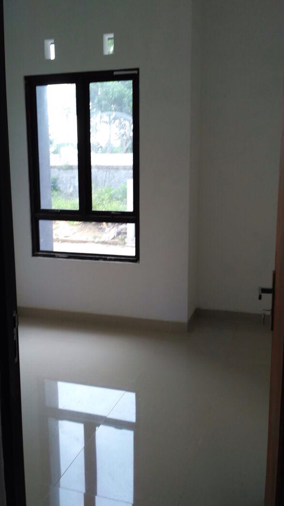 Rumah minimalis Dua Lantai Siap Huni Dalam Cluster Di Pamulang