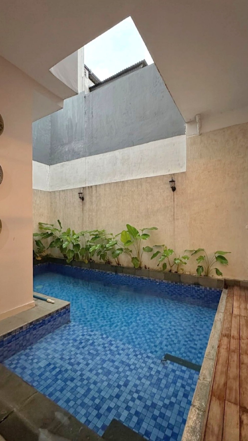 Rumah Hitung Tanah Area Cipete