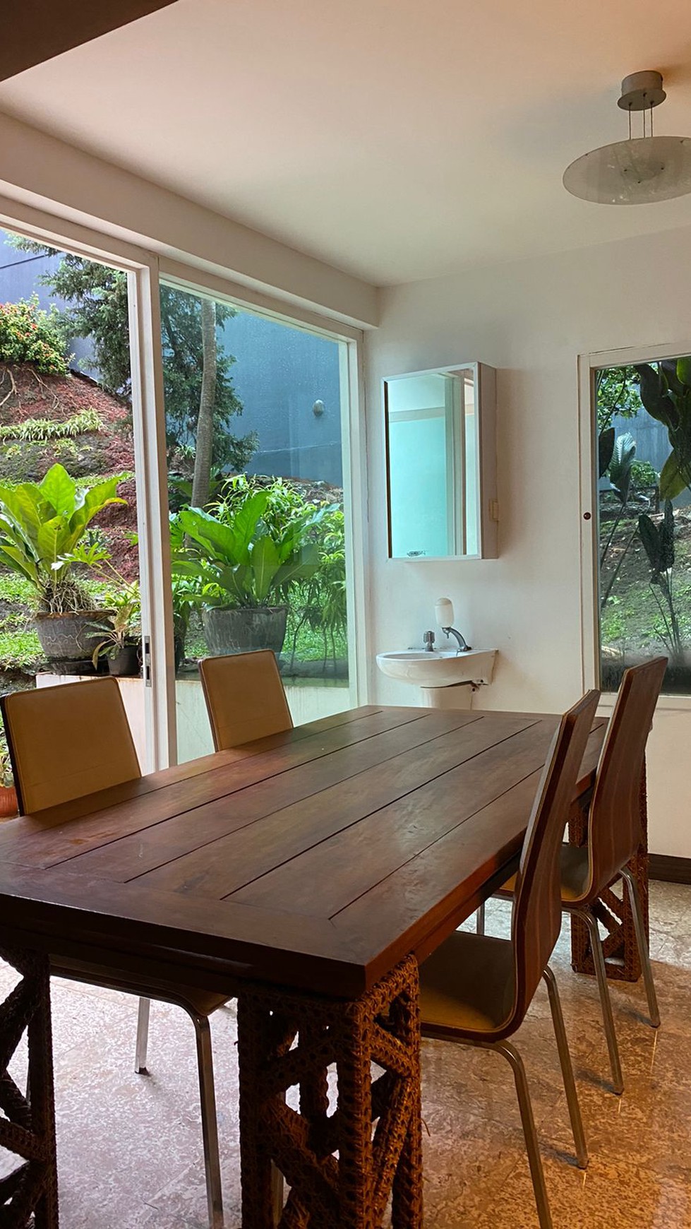 Rumah MEWAH Siap Huni dan Hunian Nyaman @River Park Bintaro