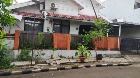 Harga bagus untuk Rumah dalam perumahan nyaman bersih Sektor 3A Bintaro
