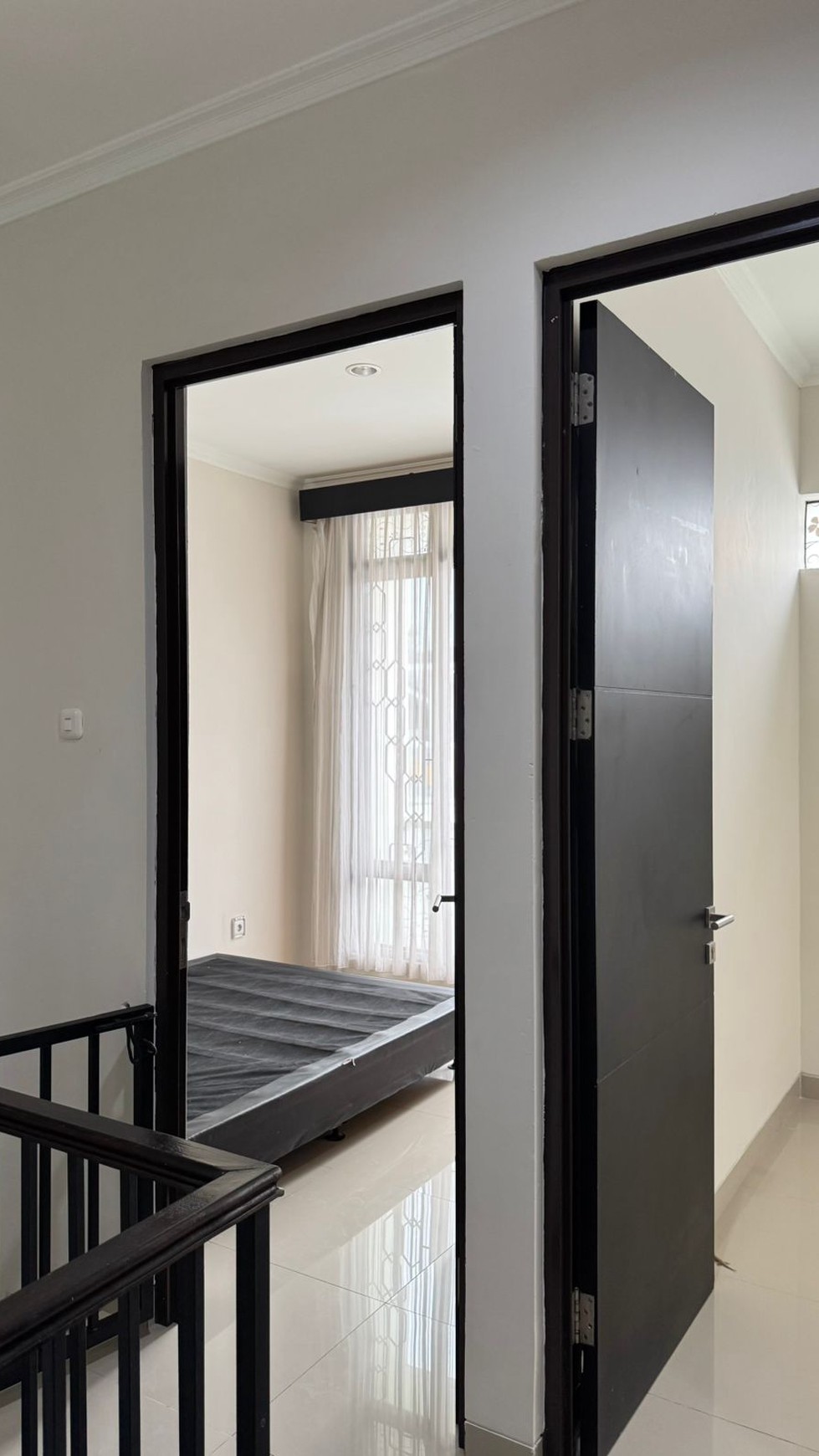 Rumah Cantik 2 Lantai di Metland Transyogi