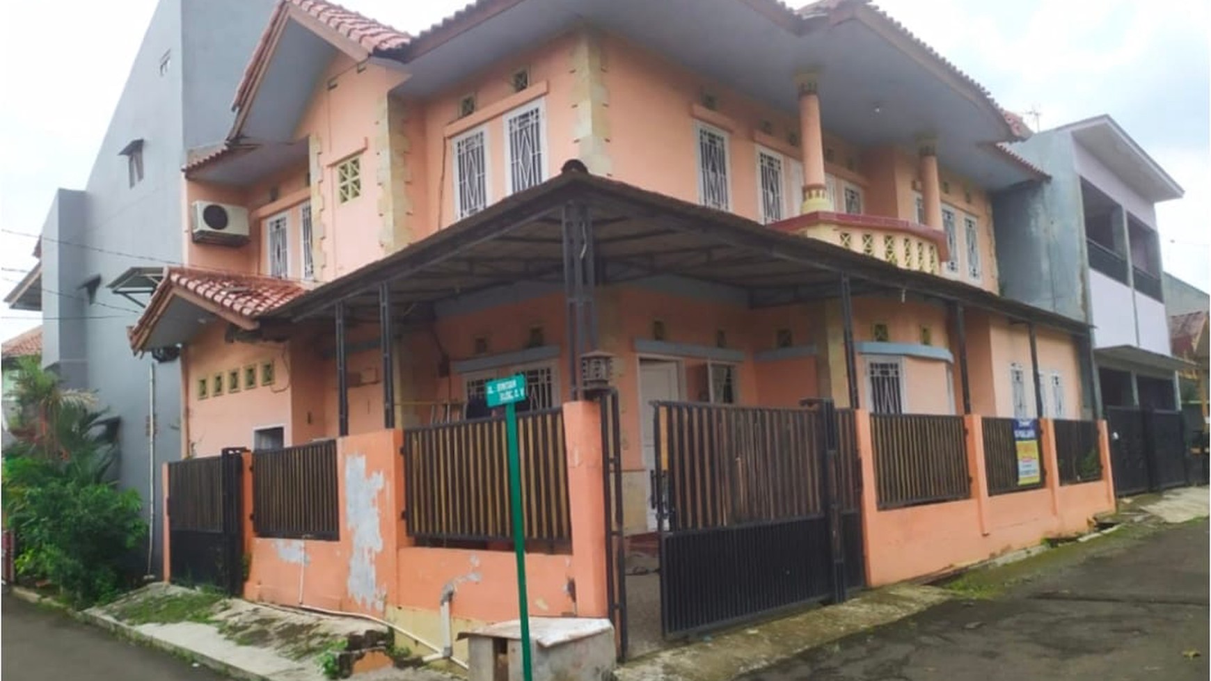 Dijual Cepat Rumah 2 Lantai siap huni di Bintaro 