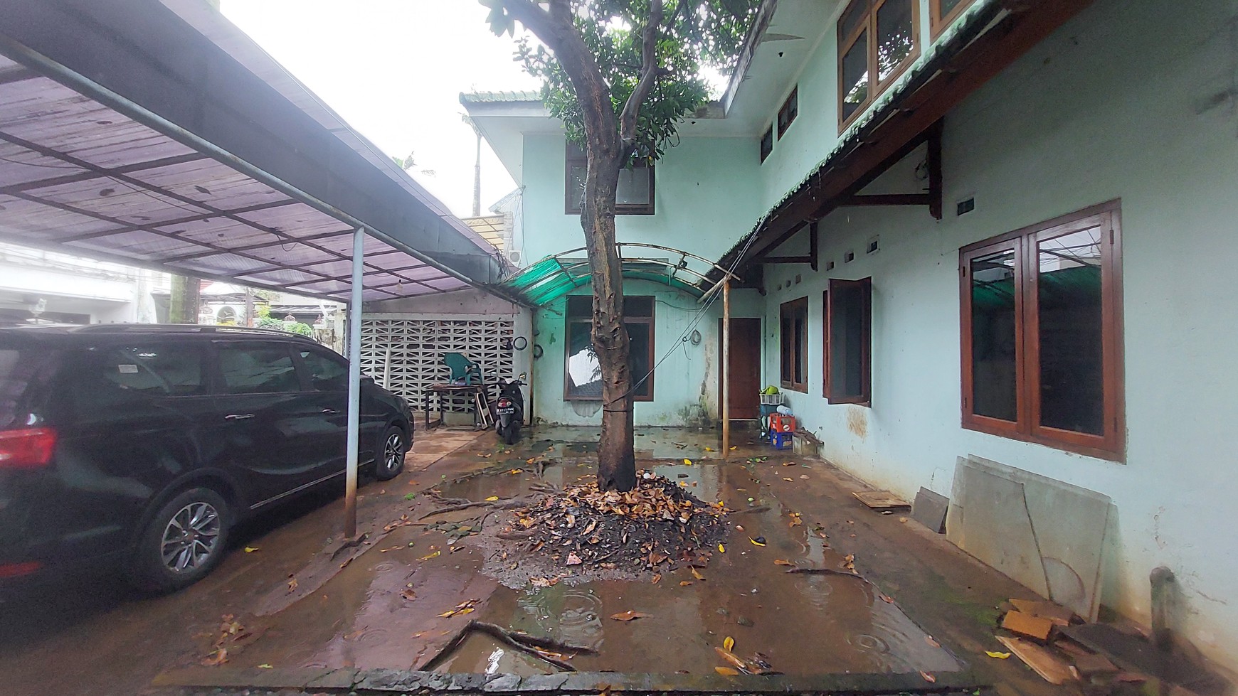 Rumah di Area Komersial Pejompongan Bendungan Hilir