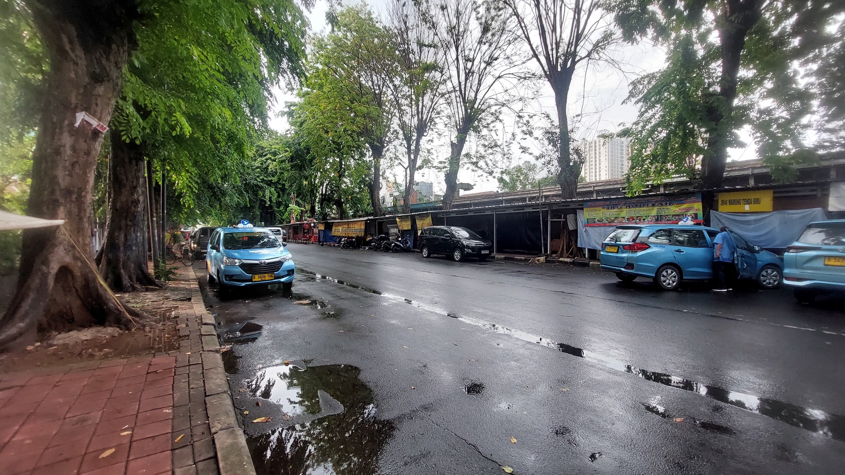 Rumah di Area Komersial Pejompongan Bendungan Hilir