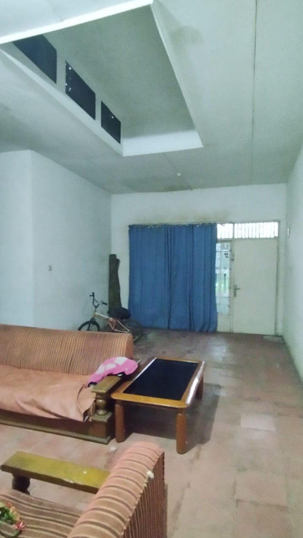 Dijual Cepat Tanah SHM, Ada Bangunan, Hitung Tanah Saja, di Setu Tangerang Selatan