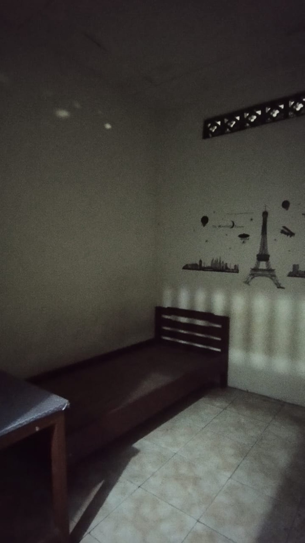 Dijual Cepat Tanah SHM, Ada Bangunan, Hitung Tanah Saja, di Setu Tangerang Selatan