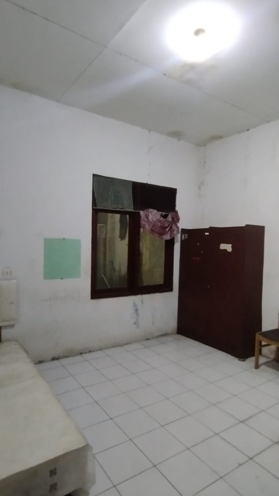 Dijual Cepat Tanah SHM, Ada Bangunan, Hitung Tanah Saja, di Setu Tangerang Selatan