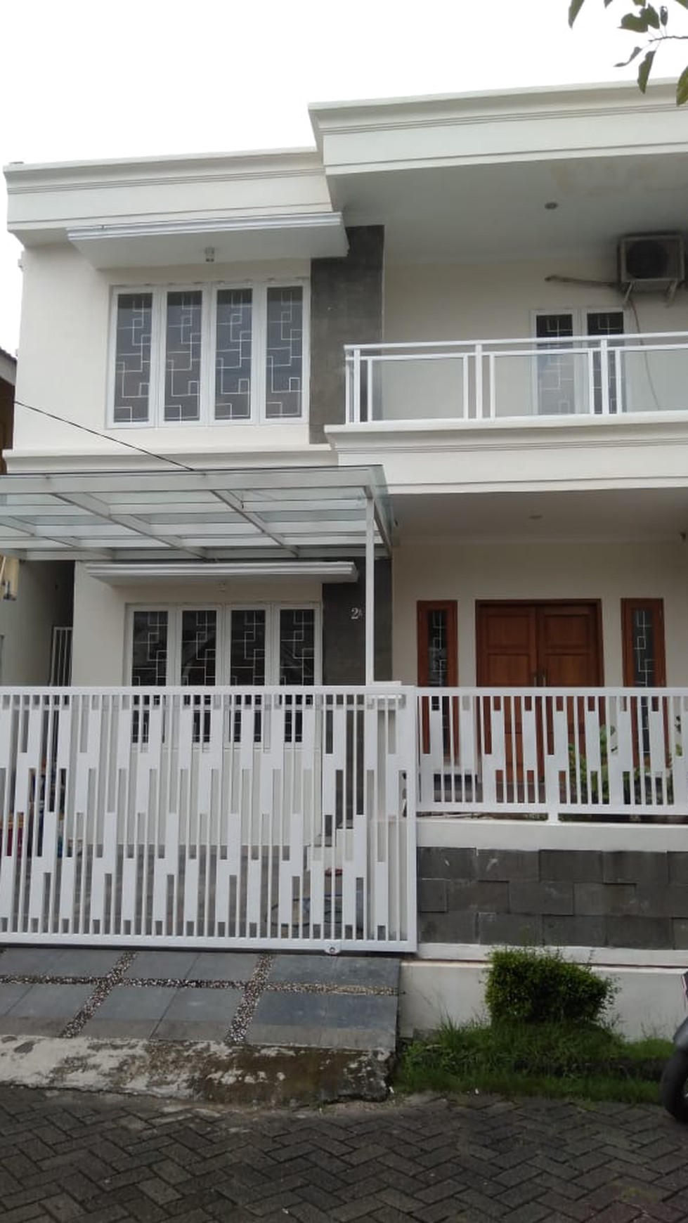 Rumah bagus, rapi dan terawat siap huni di Bintaro