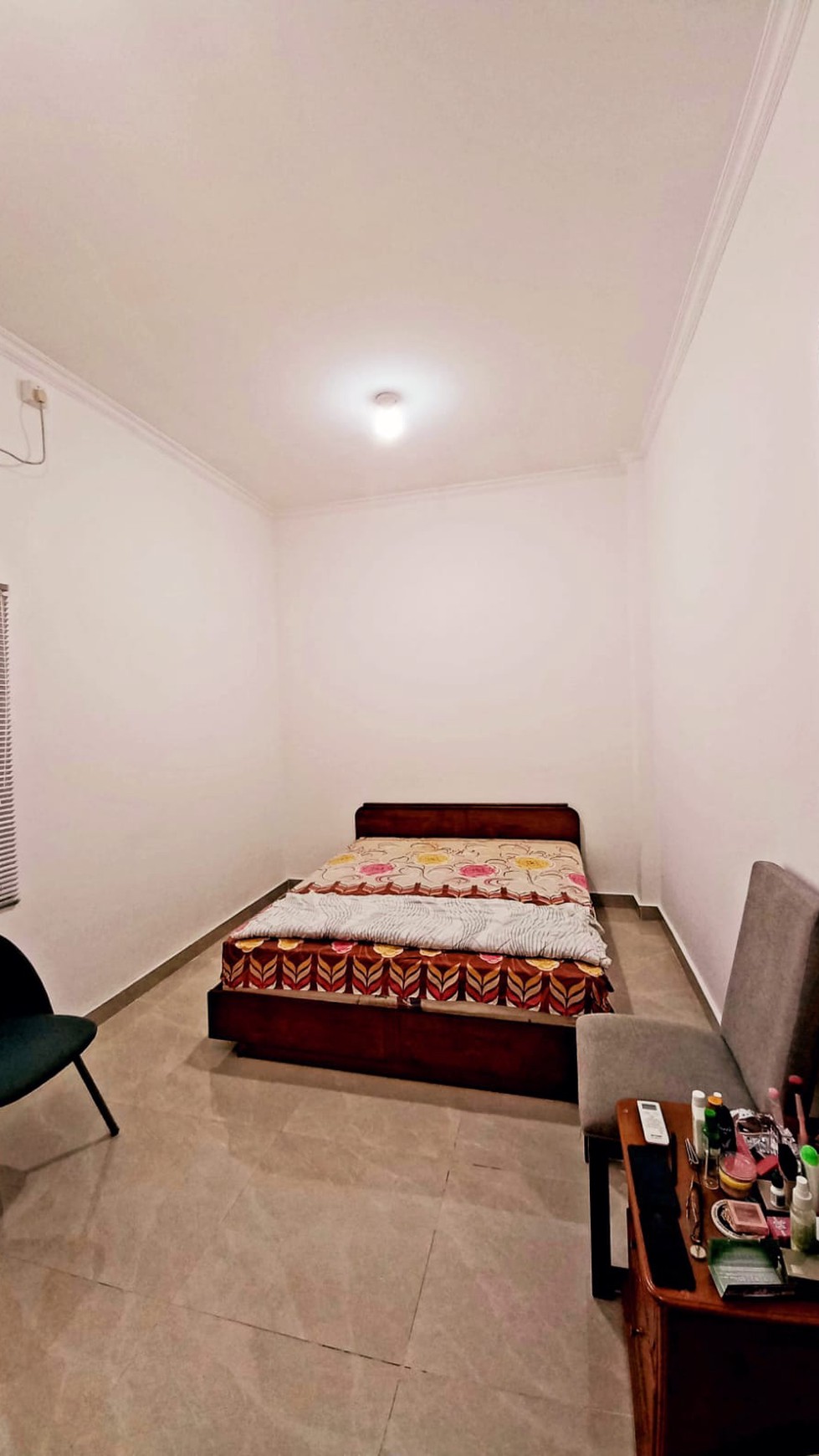 Rumah siap huni baru renovasi di Bintaro Sektor 5