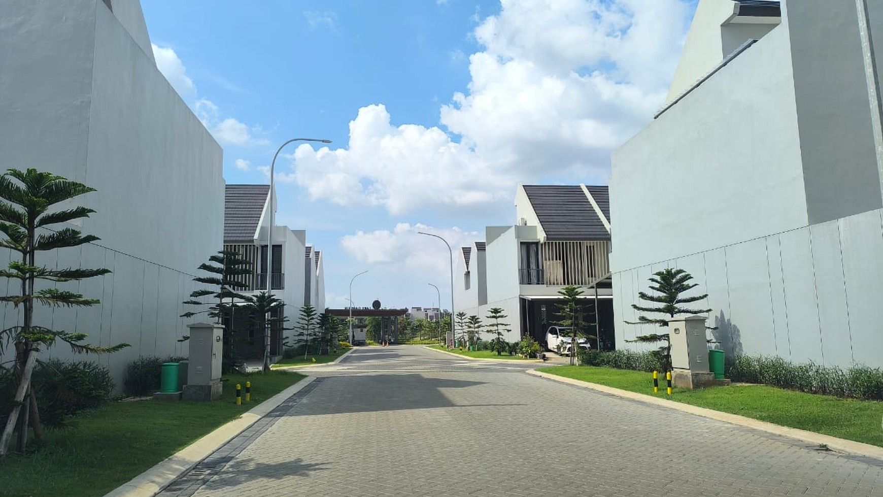 Rumah Sewa Cluster Z Living , Grand Wisata .Bekasi Timur