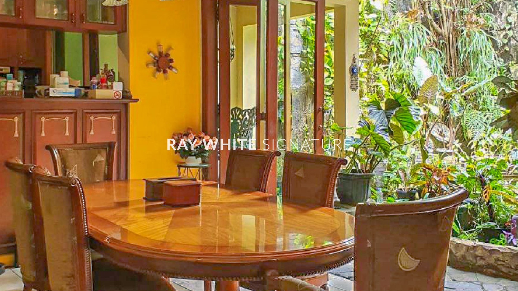 Dijual Rumah Cantik 2 Lantai Siap Huni di Cilandak 1