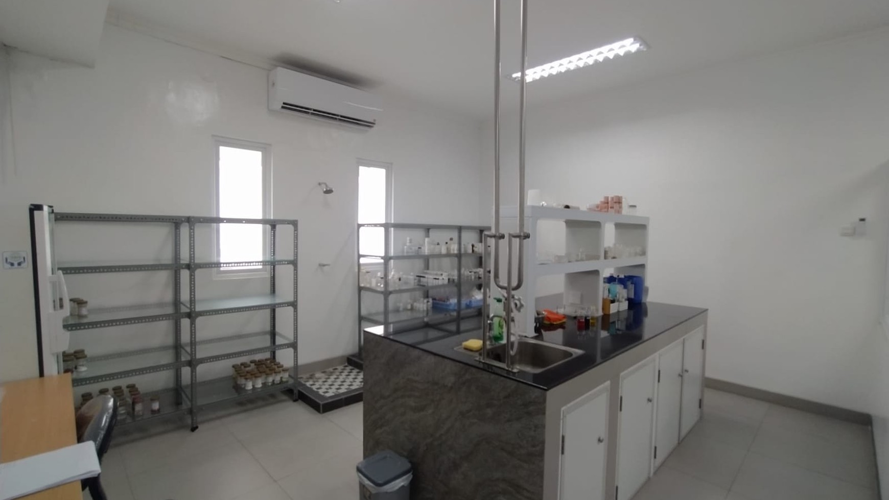 Pabrik Kosmetik Strategis & Siap Operasi, di Trosobo Sidoarjo