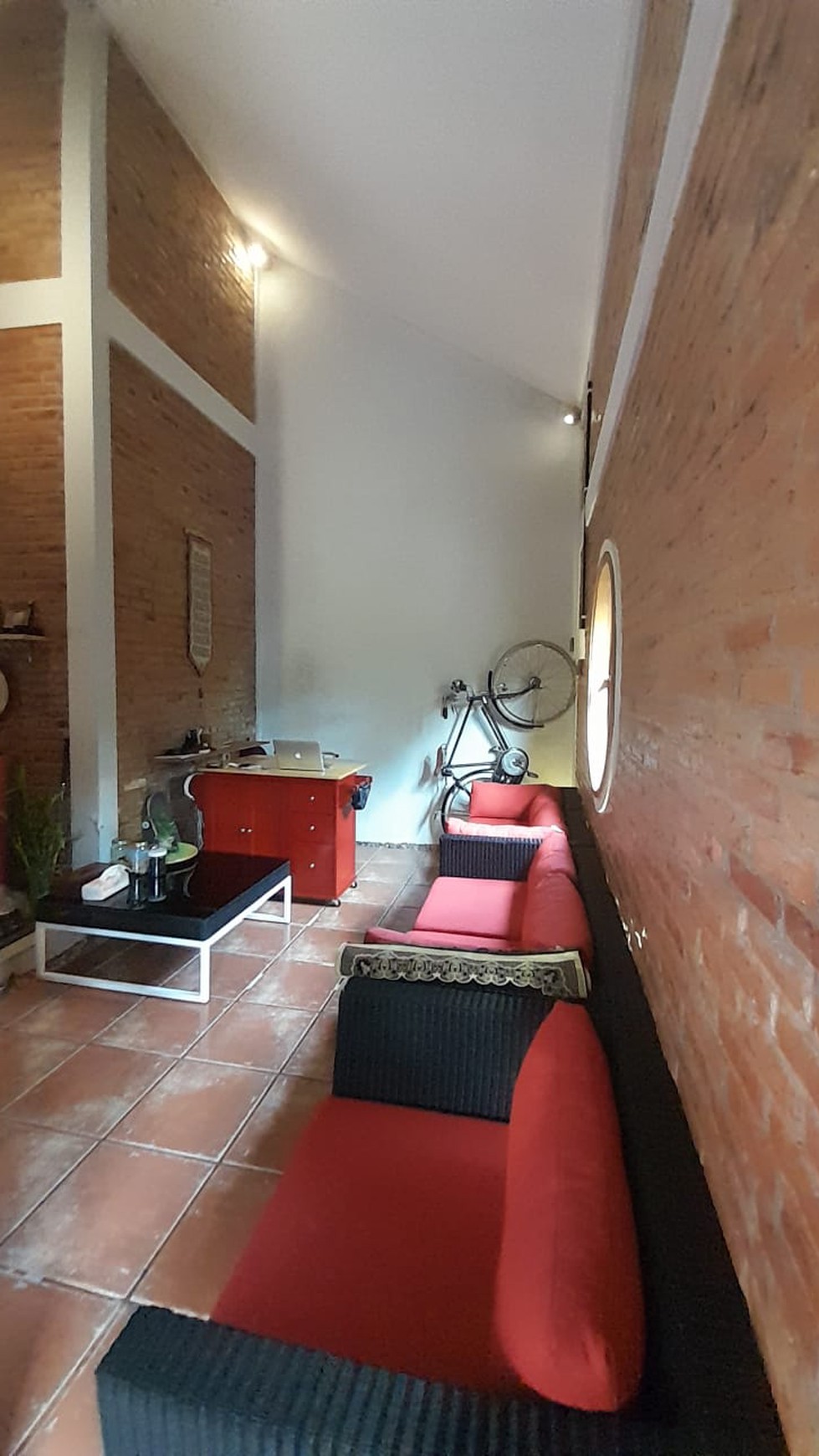 Rumah Type Modern Country di Lippo Karawaci