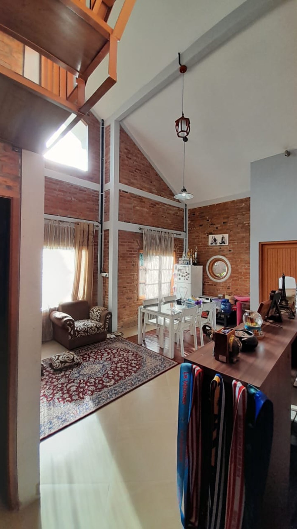 Rumah Type Modern Country di Lippo Karawaci