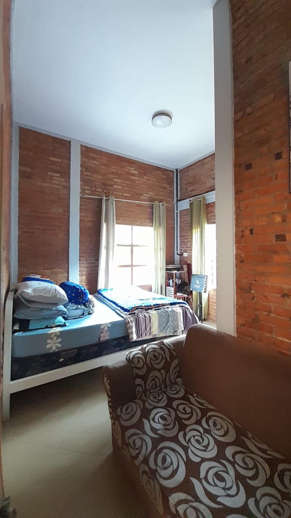Rumah Type Modern Country di Lippo Karawaci