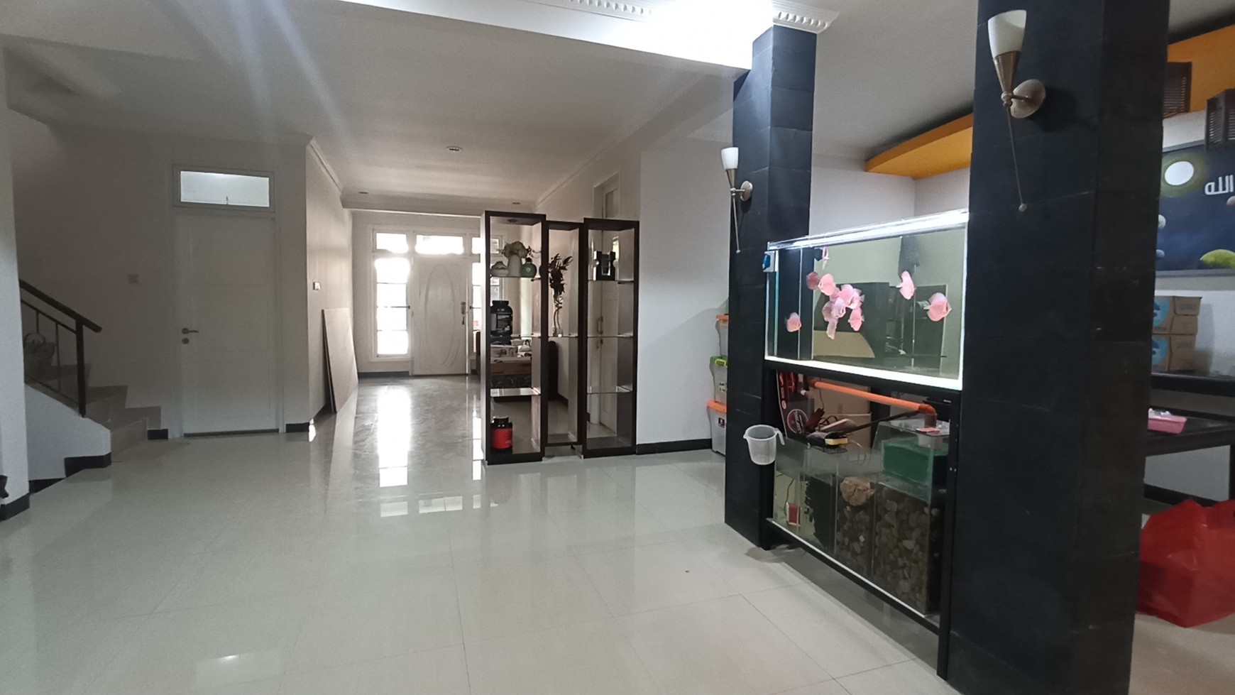 Rumah Kokoh 2 Lantai, Rapi Siap Huni Full Renovasi di Kota Wisata Cibubur