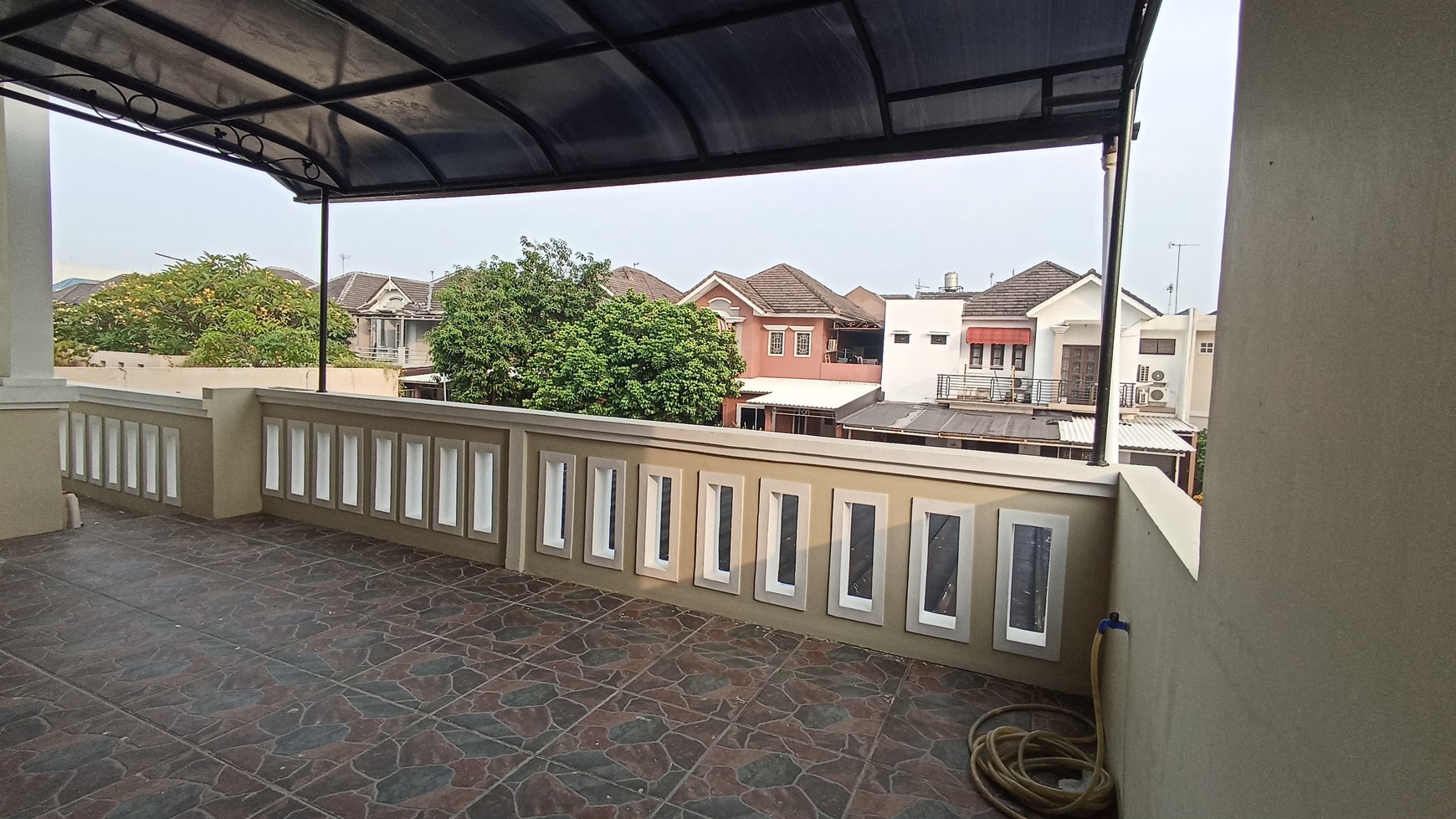 Rumah Kokoh 2 Lantai, Rapi Siap Huni Full Renovasi di Kota Wisata Cibubur