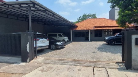 Di Jual Rumah nyaman dan asri di Cilandak Jakarta Selatan.