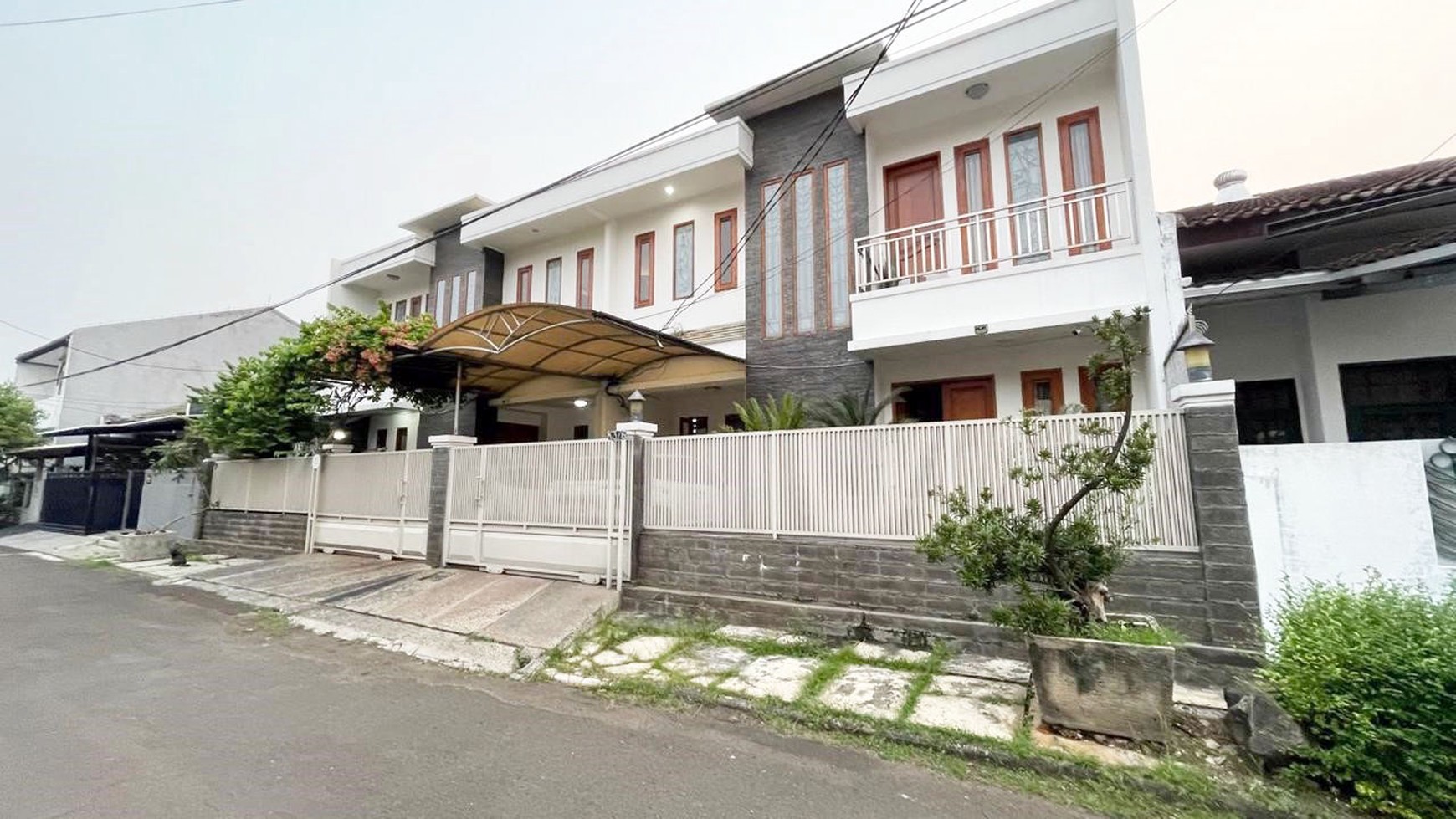 Rumah 2 Jejer di Jl. Kepodang, Ciputat Timur Tangerang (Banten), 2 Lantai, Row Jalan Lebar, SIAP HUNI !!!