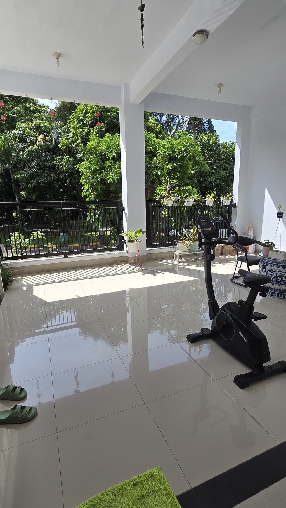 Spesial Rumah depan LITTLE FOREST jogging track di Puspita Loka BSD City