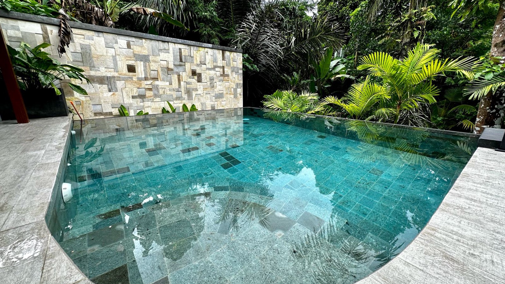 For Lease Elegant Riverside Villas in Sayan, Ubud