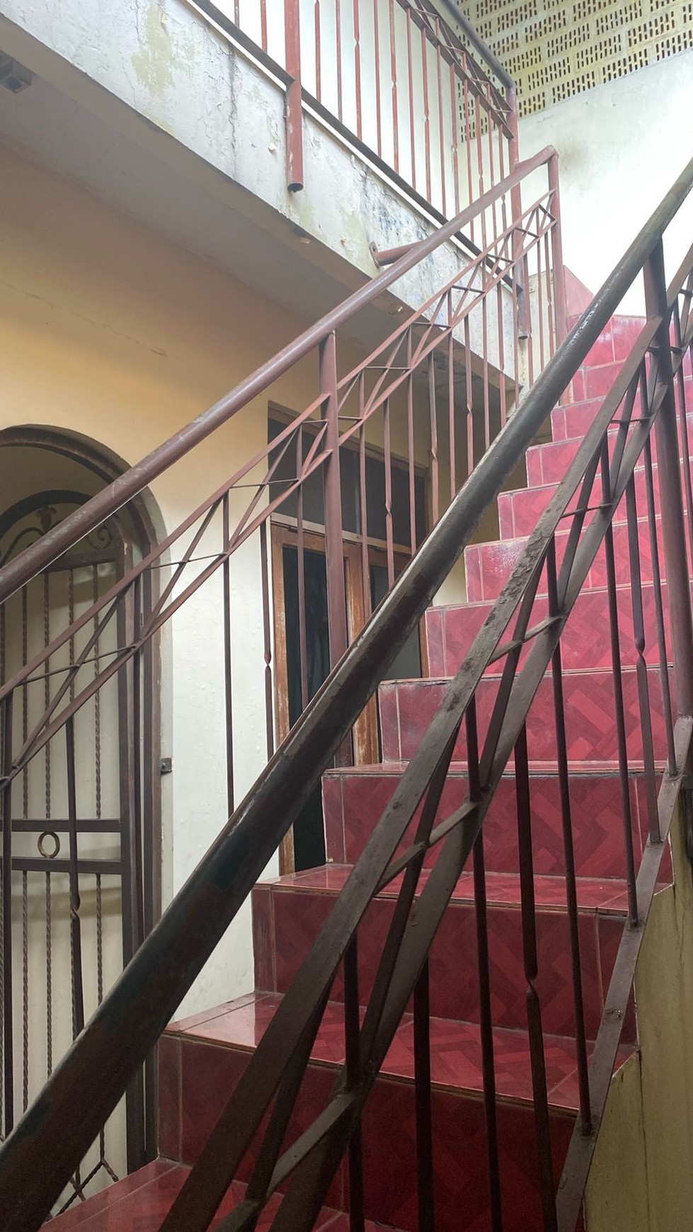 Kost- Kost san 10 kamar tidur, cocok untuk investasi di Ciputat
