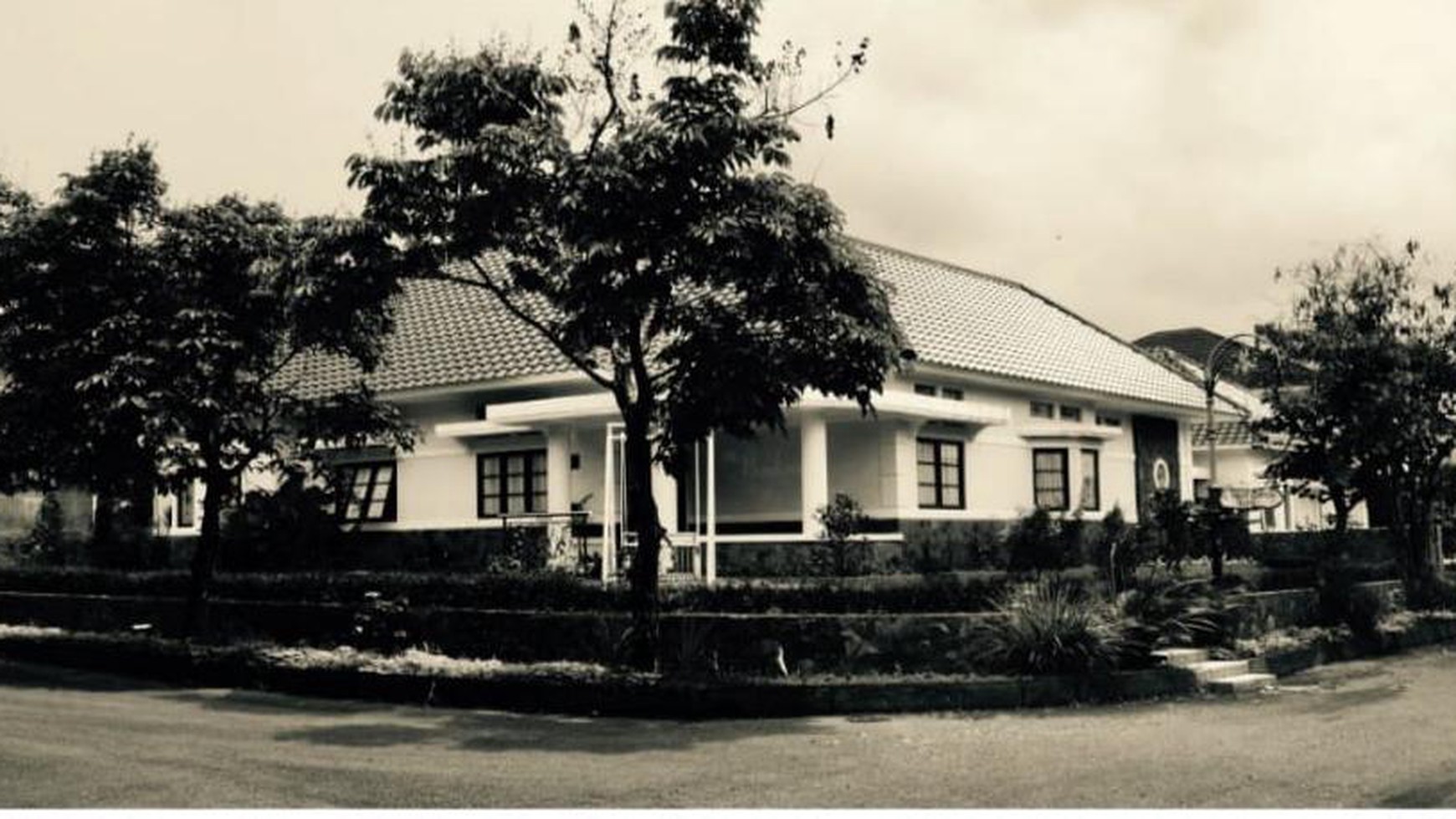 Rumah Cantik, Bagus dan Apik, siap huni di Bandung