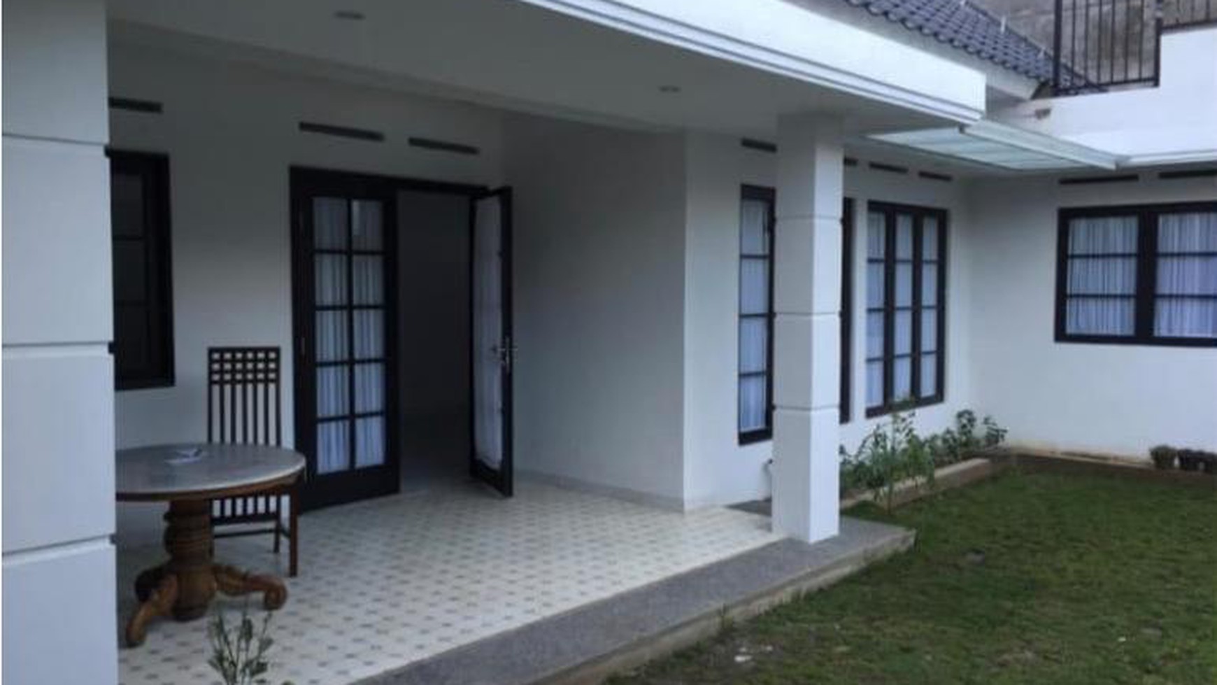 Rumah Cantik, Bagus dan Apik, siap huni di Bandung