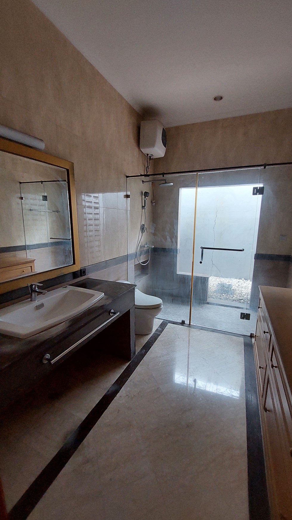 Rumah Hitung Tanah Area Cipete