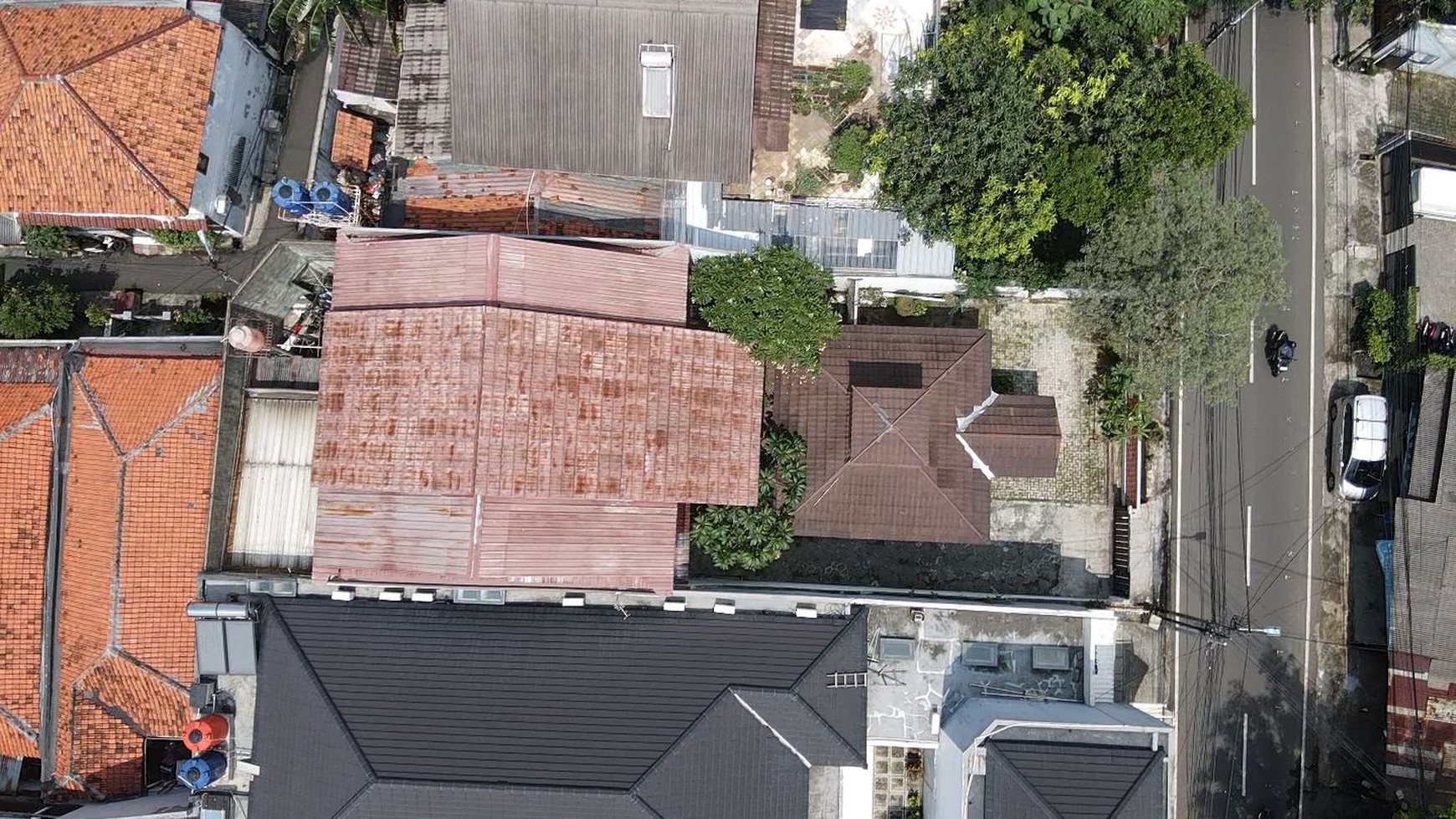 Rumah Hitung Tanah Area Cipete