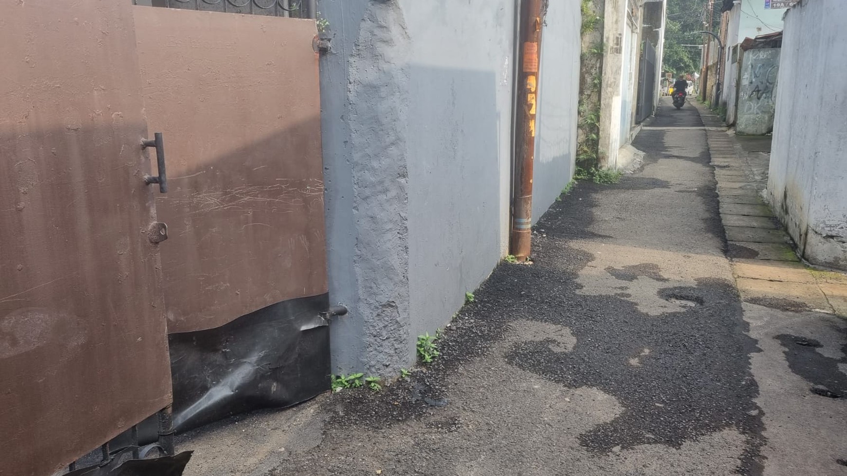 Rumah Hitung Tanah Area Cipete