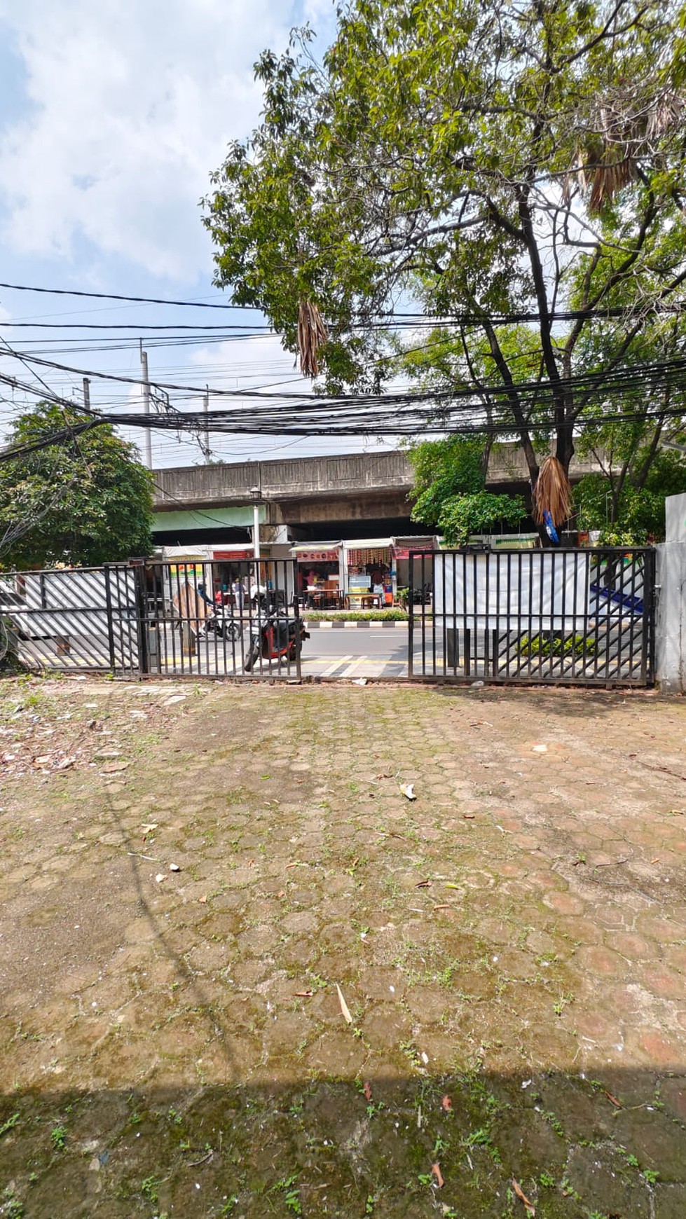 Rumah Hitung Tanah Area Cipete